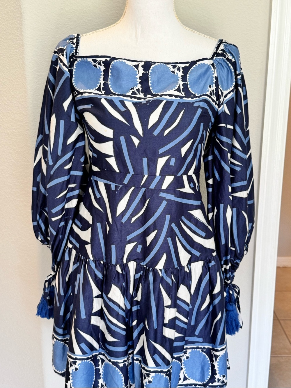 Alexis Laila Off-the-Shoulder Dress Size Small